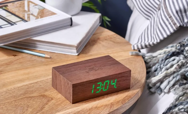 ultra compact flip clock with quick setup